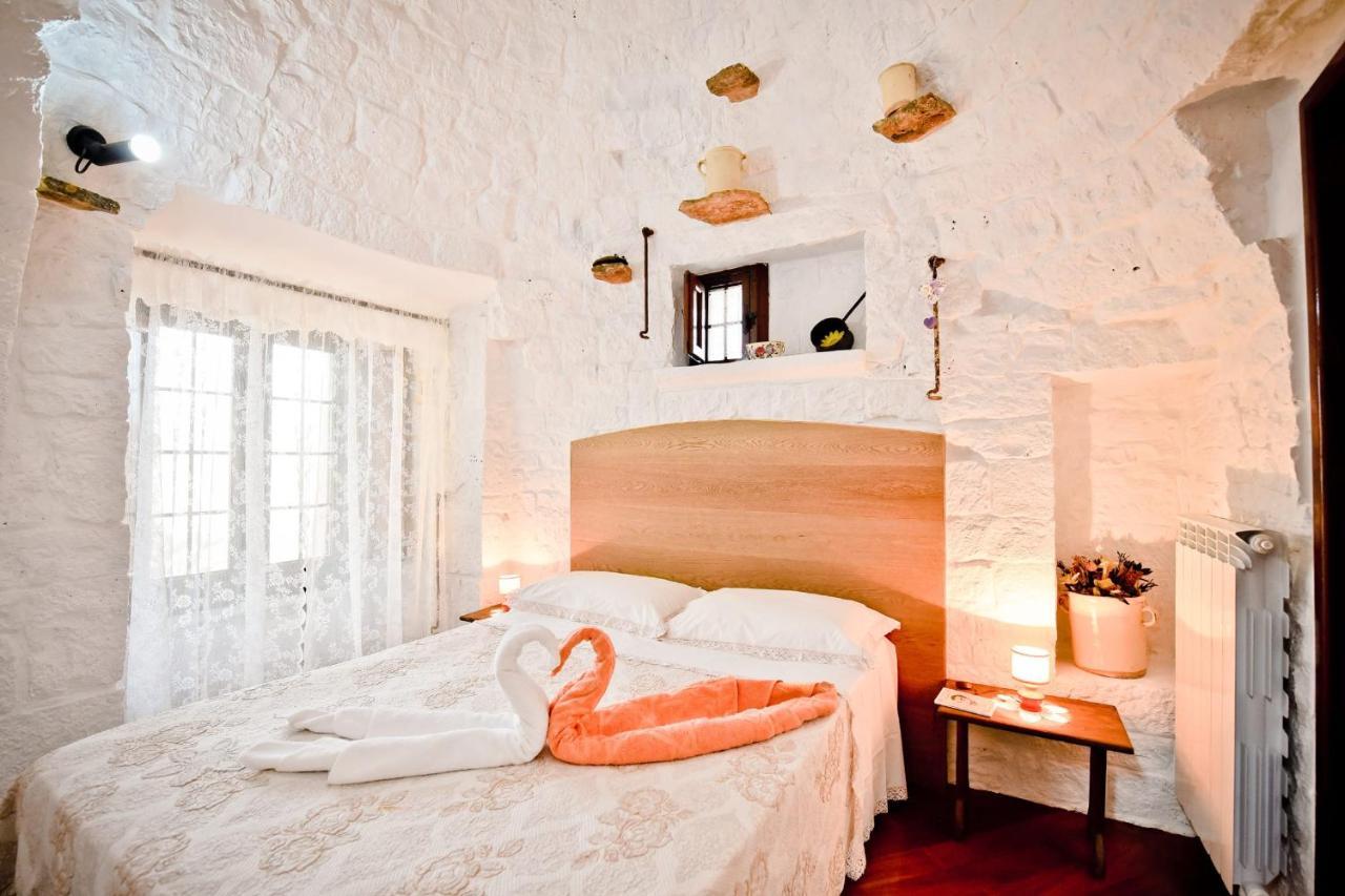 I Cinque Trulli With Swimming Pool Villa Martina Franca Exterior photo