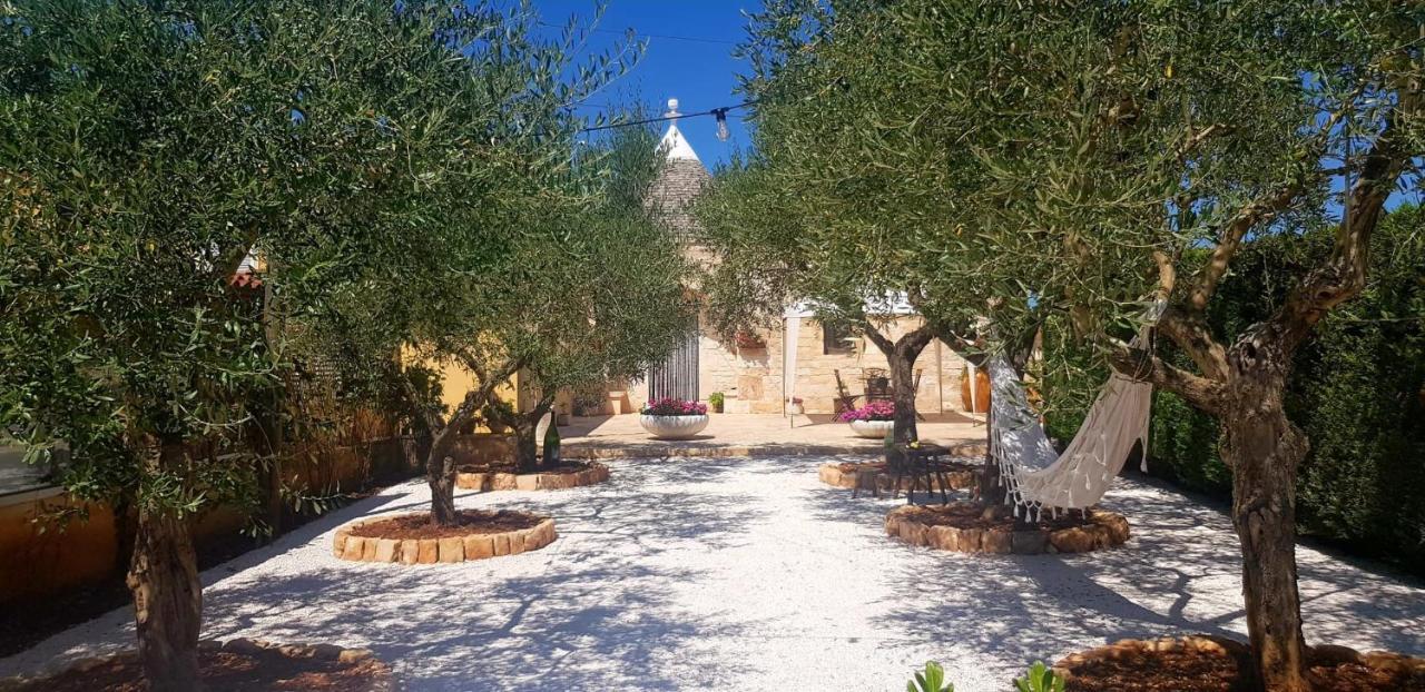 I Cinque Trulli With Swimming Pool Villa Martina Franca Exterior photo